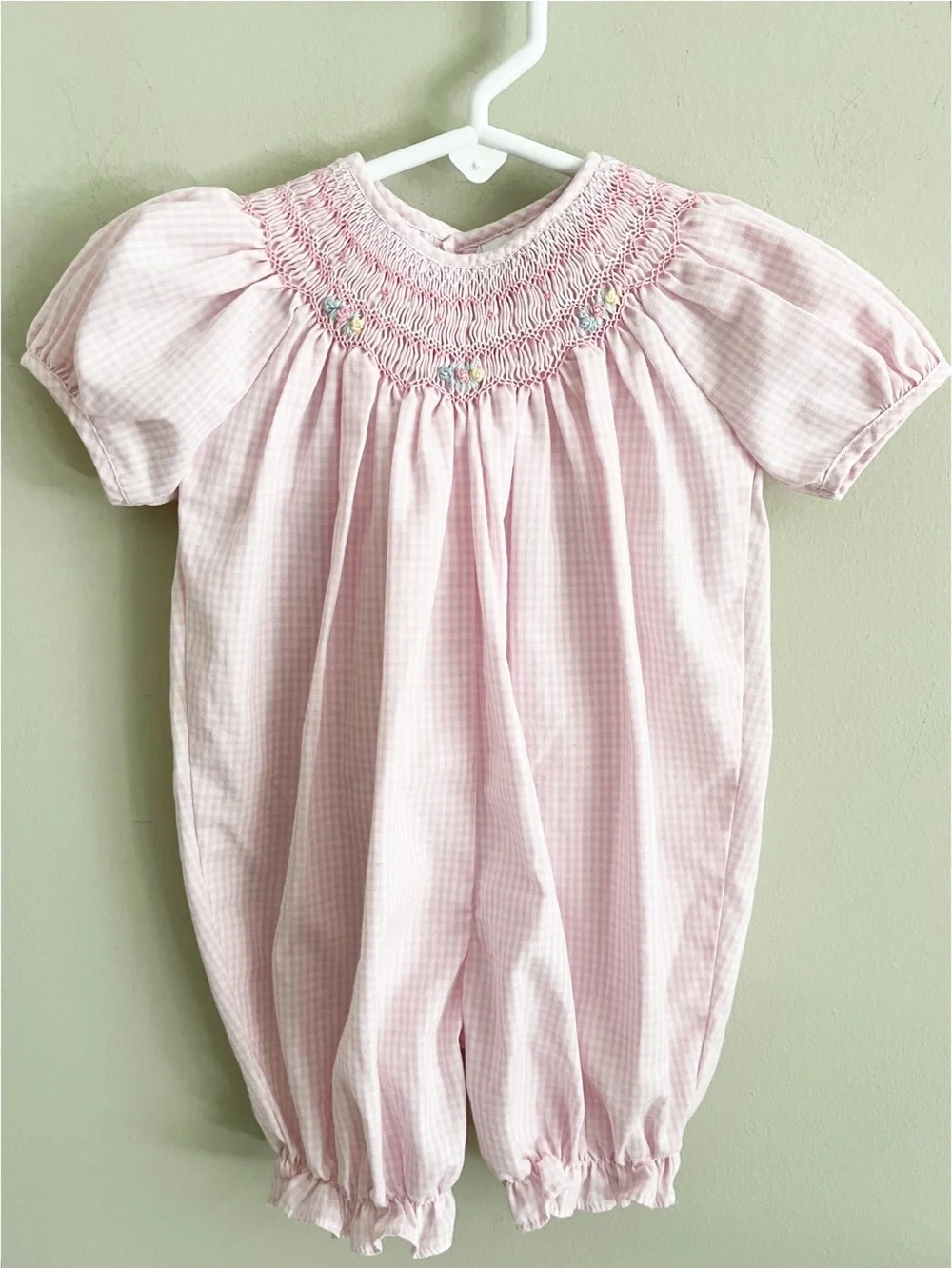 Petite Ami pink gingham smocked romper sz 3 months